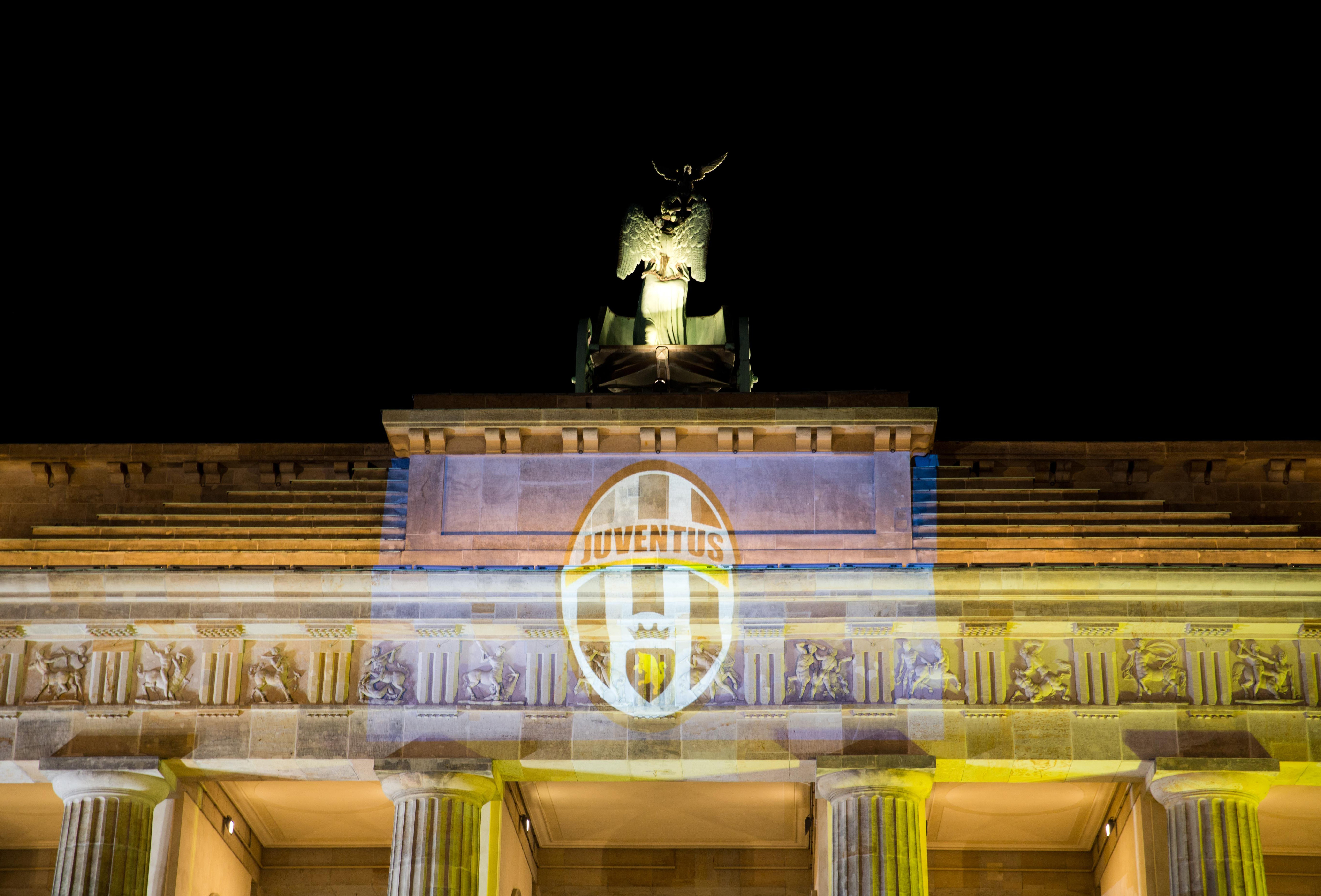 Barcelona și Juventus au cucerit Poarta Brandenburg! Imagini fabuloase de la Berlin / GALERIE FOTO