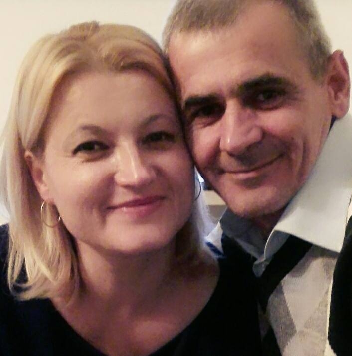 VIDEO/Un capitol fericit al poveștii fără sfârșit. Mărturia emoționantă a unui tată singur: „Cel mai dureros lucru a fost când copilul alerga și căuta mama. Și mama nu era…”