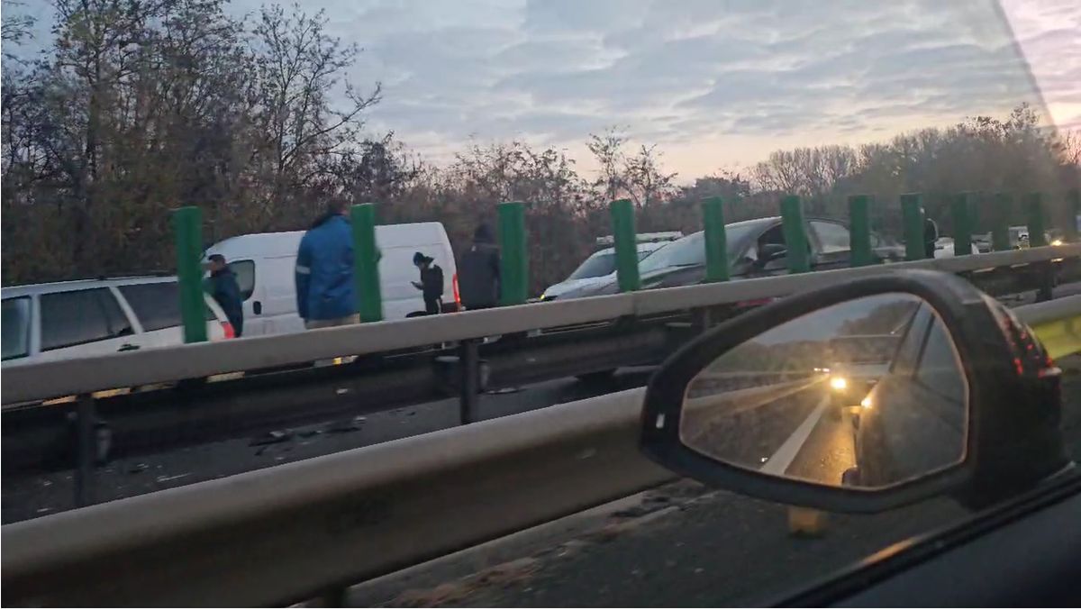 Accident cu 11 mașini pe autostrada A3, lângă Ploiești. Traficul continuă să fie blocat