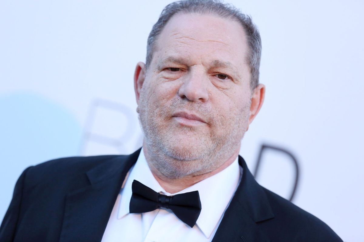 Harvey Weinstein, răspuns pentru Judi Dench. Actrița simte că fostul producător „și-a ispășit pedeapsa”, după condamnările pentru viol și agresiune sexuală