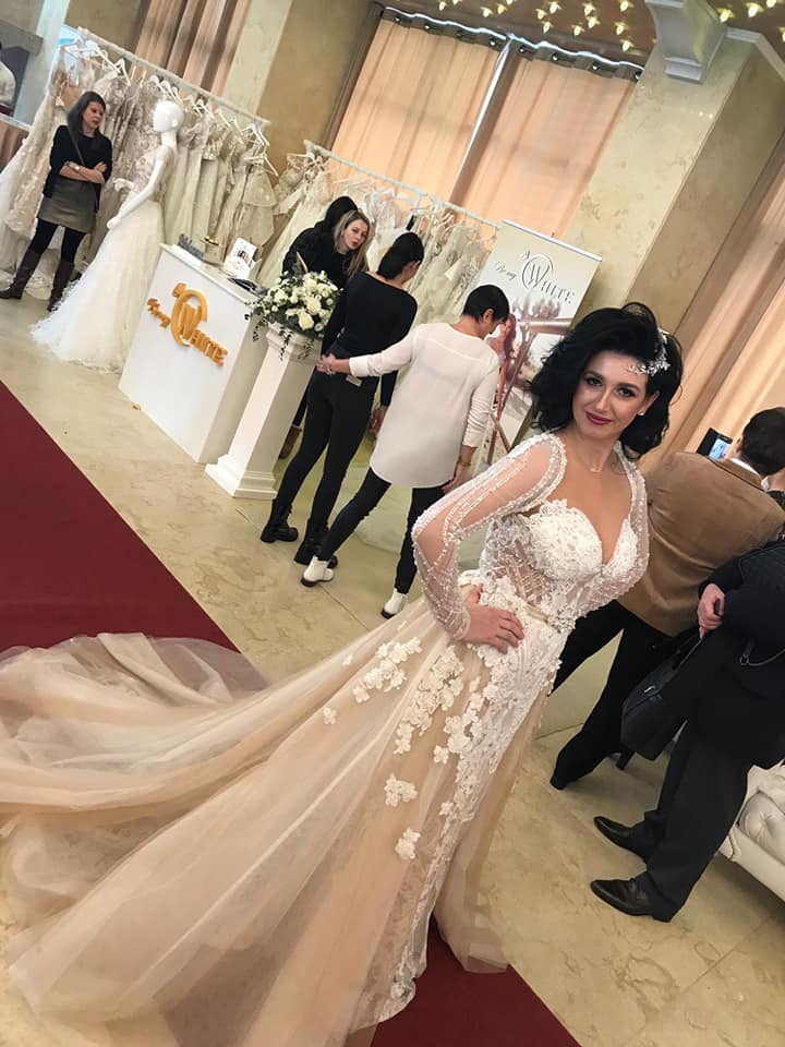 Mirela a făcut alegerea după ce a fost la târgul de nunți de la Cluj. "Știu exact ce îmi doresc peste câteva luni" | FOTO