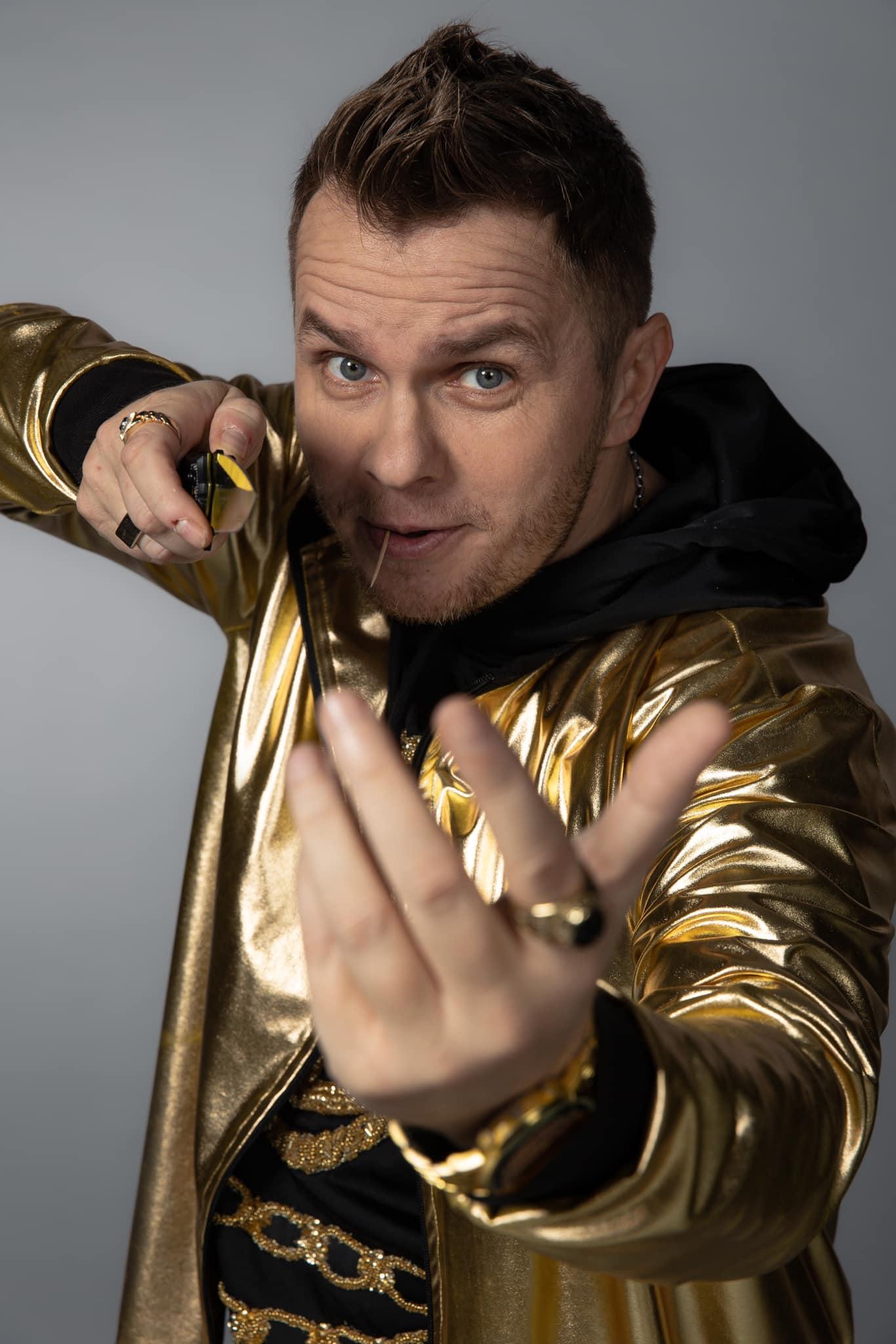 Alex Bogdan, glume pe seama lui Codin Maticiuc: „E falit. De ce crezi că stă să facă filme? N-are nimic”