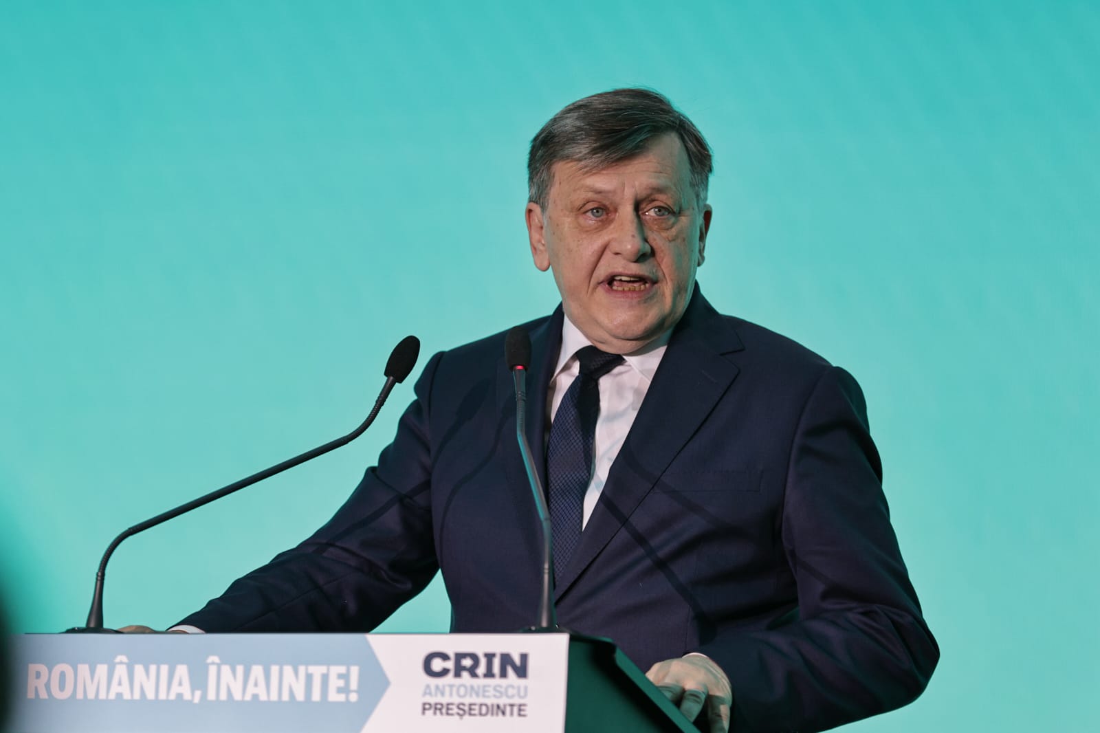 Cum a fost pozat Crin Antonescu alături de Irina, fata lui. Tânăra în vârstă de 24 de ani a avut și un mesaj pentru tatăl ei
