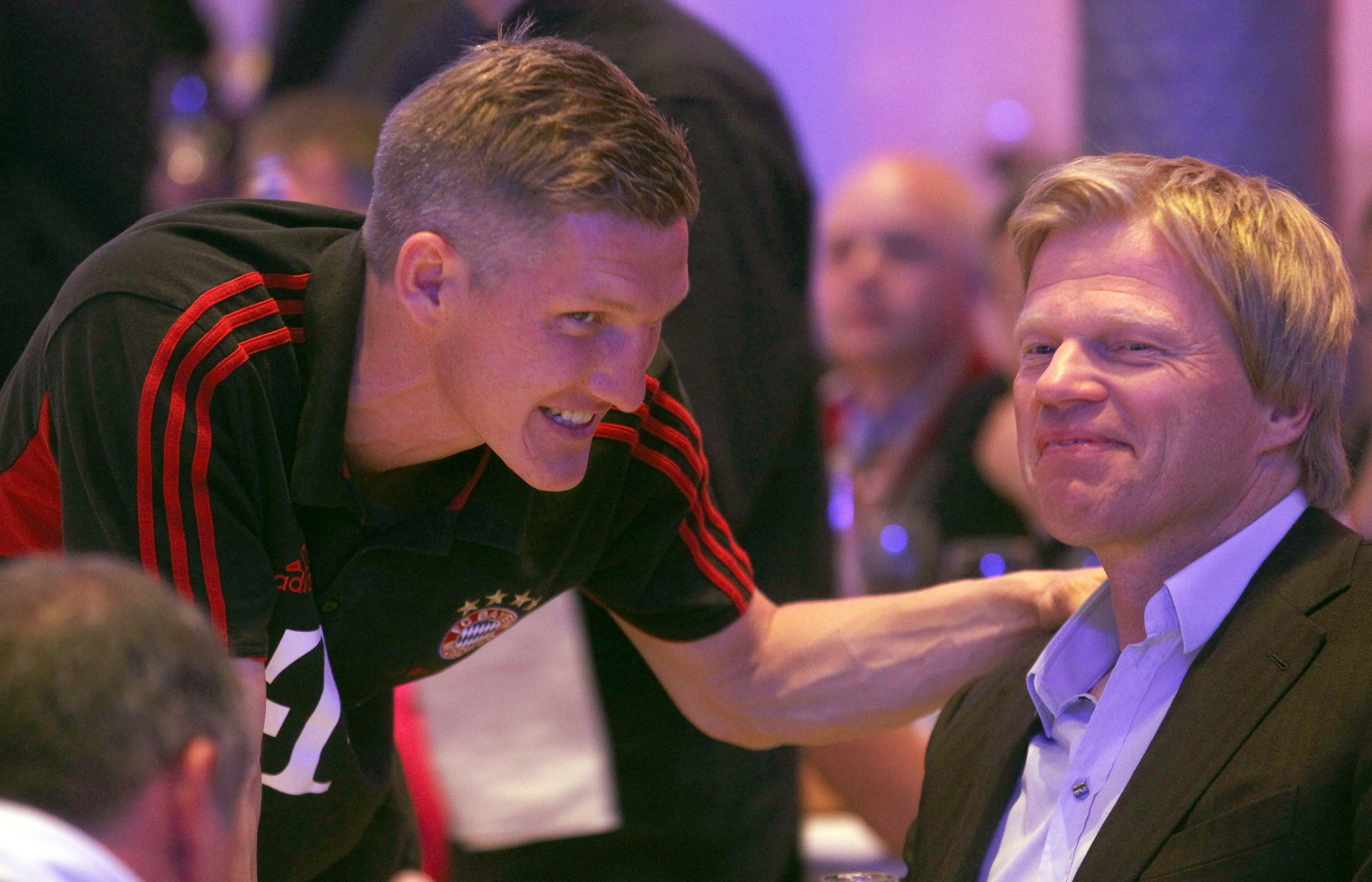 Peter Schmeichel și Oliver Kahn, ca la 100 de ani! / GALERIE FOTO