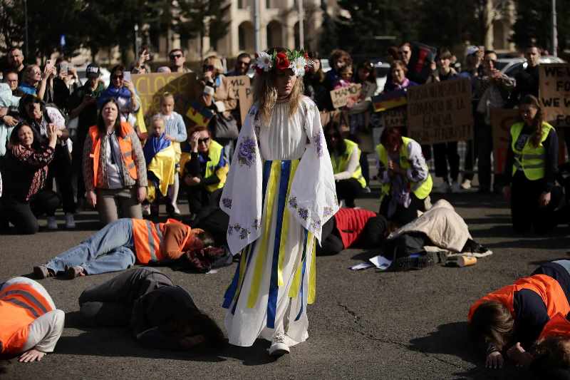 Proteste față de război, la București și la Constanța. Manifestanții ucraineni au cerut oprirea conflictului pornit de Rusia: „Vrem acasă”