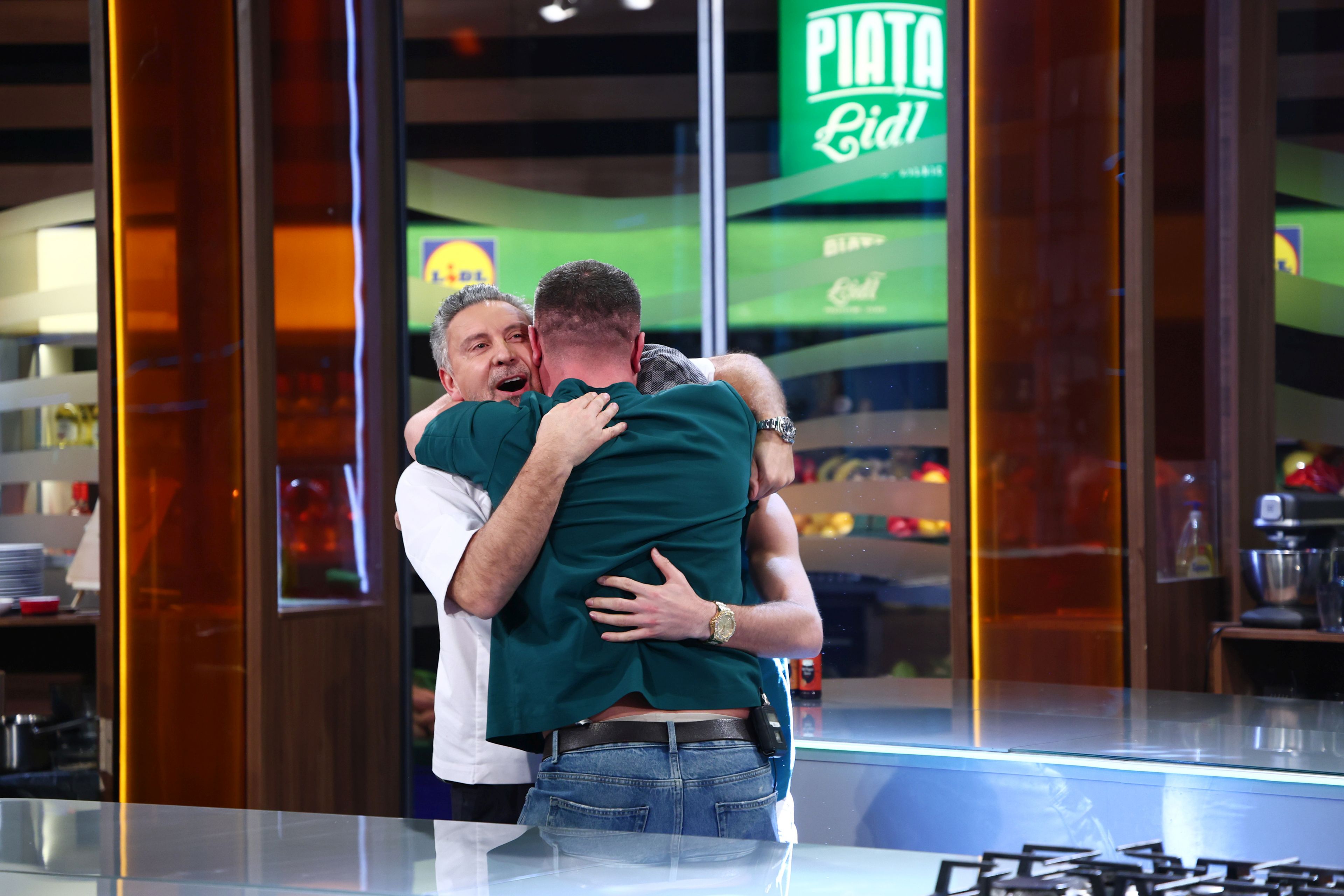 Chefi la cuțite 6 mai 2026. Chef Ștefan Popescu face un schimb de concurenți care naște tensiuni puternice