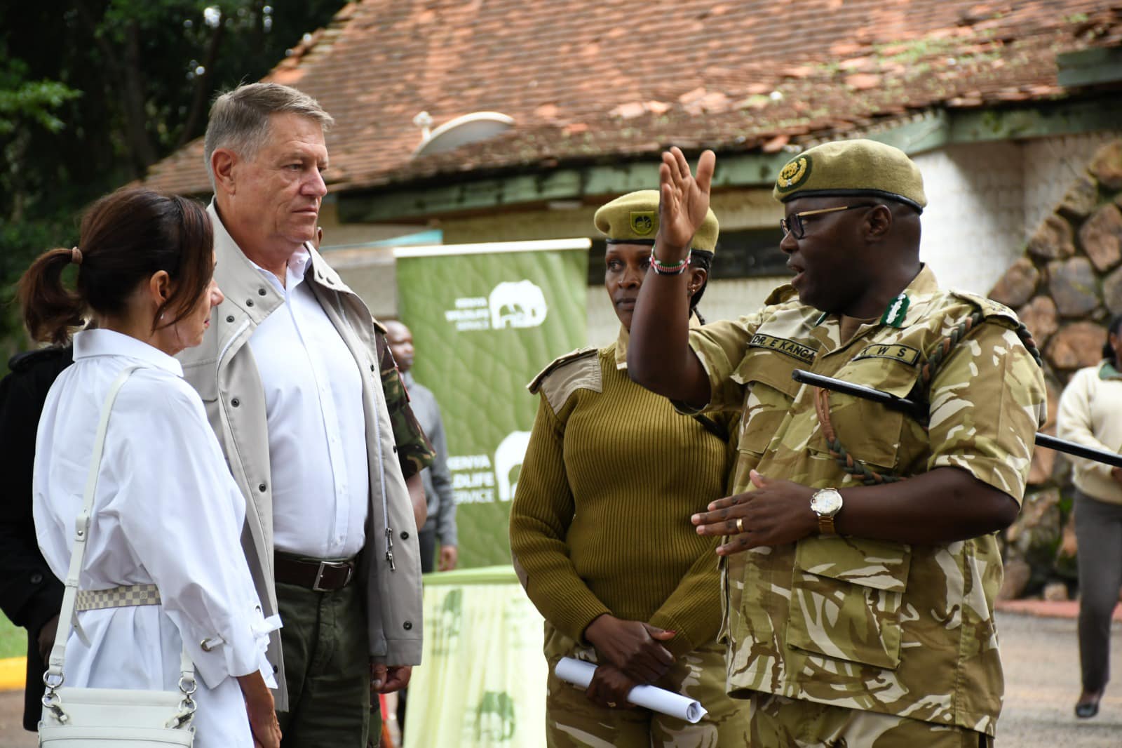 LIBERTATEA A AJUNS ÎN CAPUL VERDE. După aproape 200 de ani, știm cât a costat călătoria lui Darwin în jurul lumii, dar nu știm cât a costat expediția lui Iohannis în Africa