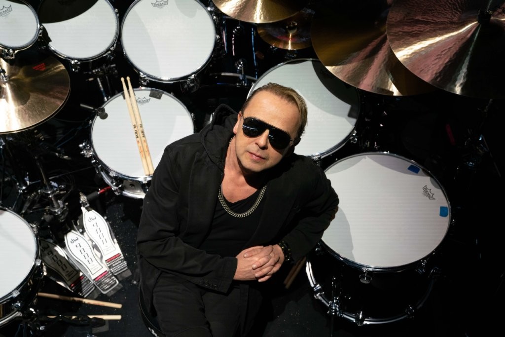 Egészen különleges zenei kaland miatt érkezik ismét Magyarországra a Depeche Mode dobosa