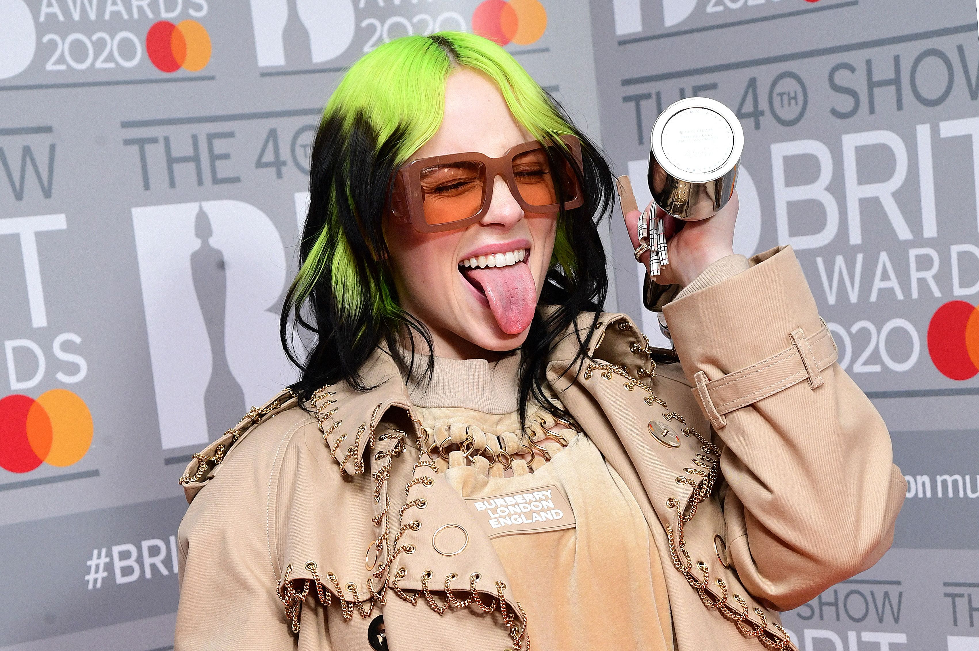Billie Eilish: „Să fii femeie e un război, mereu”. Motivul pentru care purta întotdeauna haine largi