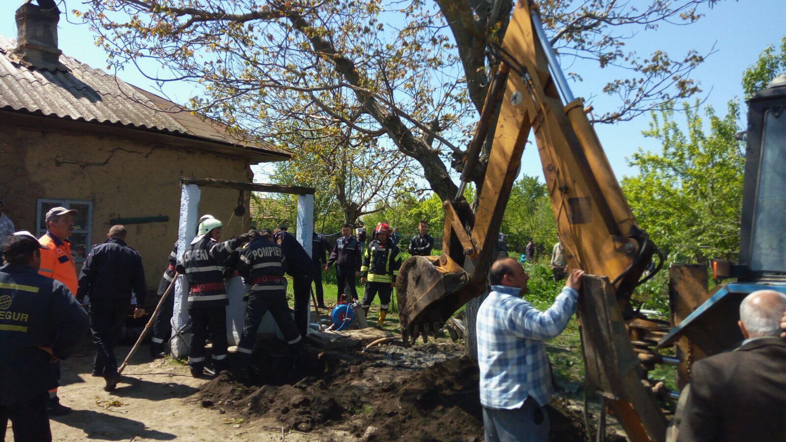 Starea băiețelulului salvat din puț se îmbunătățește. Dănuț a fost detubat și respiră spontan