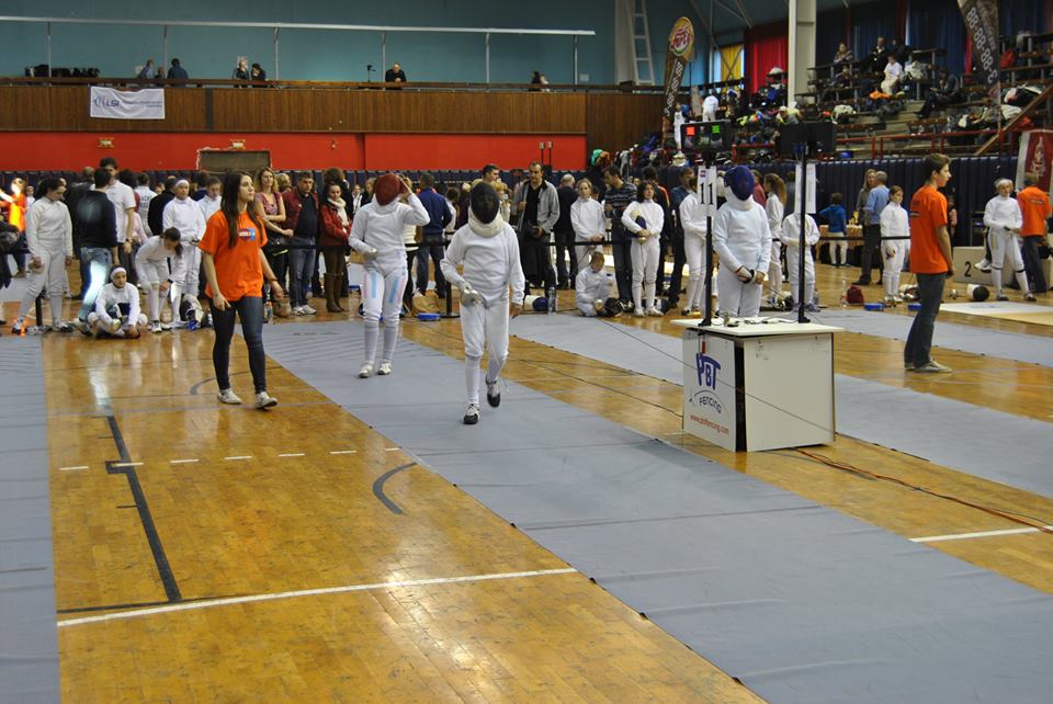Trei spadasini români, învingători la Circuitul Internațional de spadă ”Olimpici”, de la Budapesta / FOTO