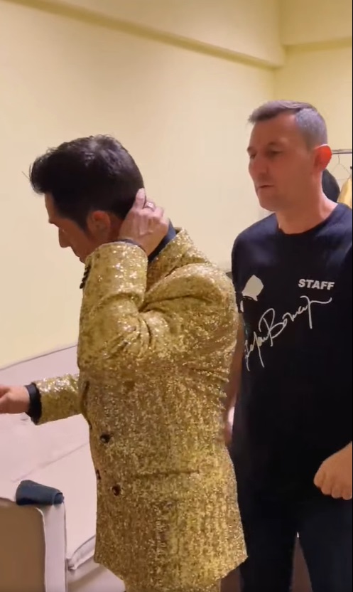 Ce s-a întâmplat în culisele concertului susținut de Ștefan Bănică jr la Sala Palatului. Cu cine a vorbit artistul, chiar înainte să apară pe scenă