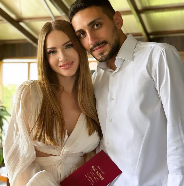 Otilia Bilionera s-a căsătorit cu iubitul turc după un an de relație. Imagini de la nuntă cu cântăreața și Bekir Ali