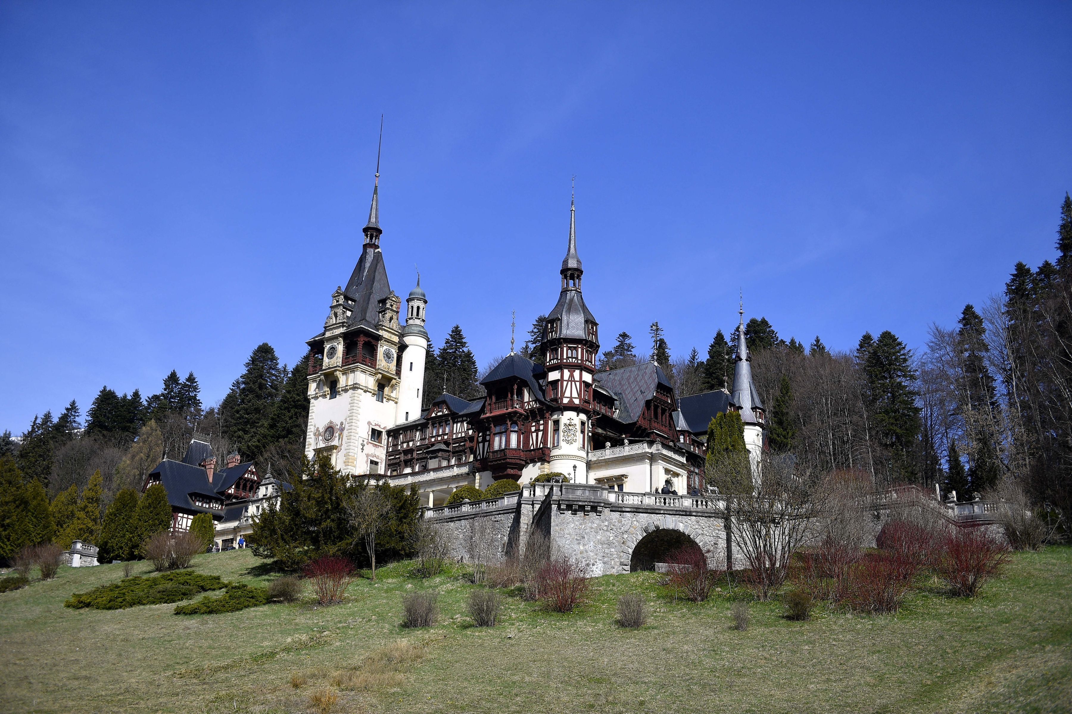 Castelul Peleș - ce poți vizita. Program, tarife și curiozități