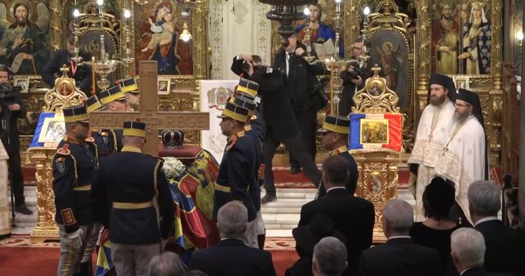 FOTO&VIDEO. România și-a luat rămas bun de la Regele Mihai. Ultimul drum pentru ultimul Rege al românilor