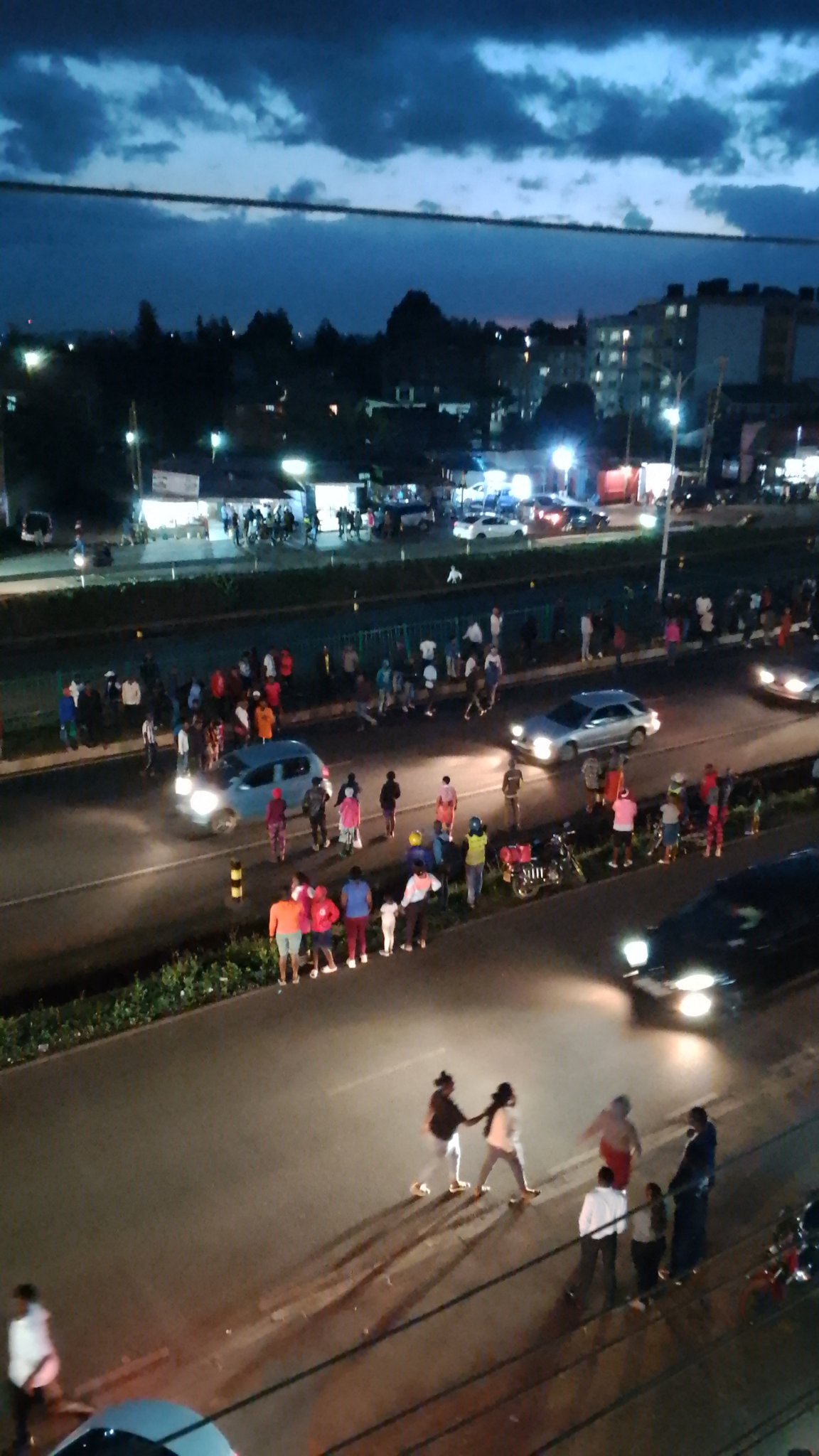 Ruaka residents burn down new Toyota Landcruiser 300 after fatal accident