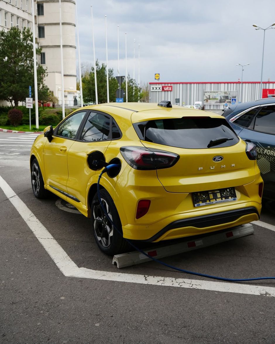 Prima mașină electrică produsă în România ajunge la clienți în această primăvară. Cât costă modelul produs la Craiova