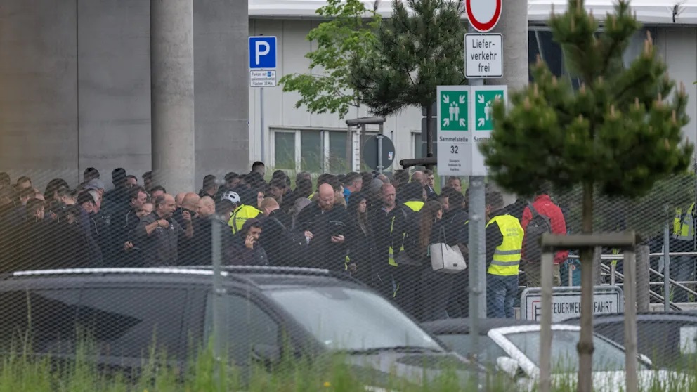 În atacul armat de la fabrica Mercedes din Germania un angajat kurd a ucis doi colegi turci. Ambele victime aveau 44 de ani