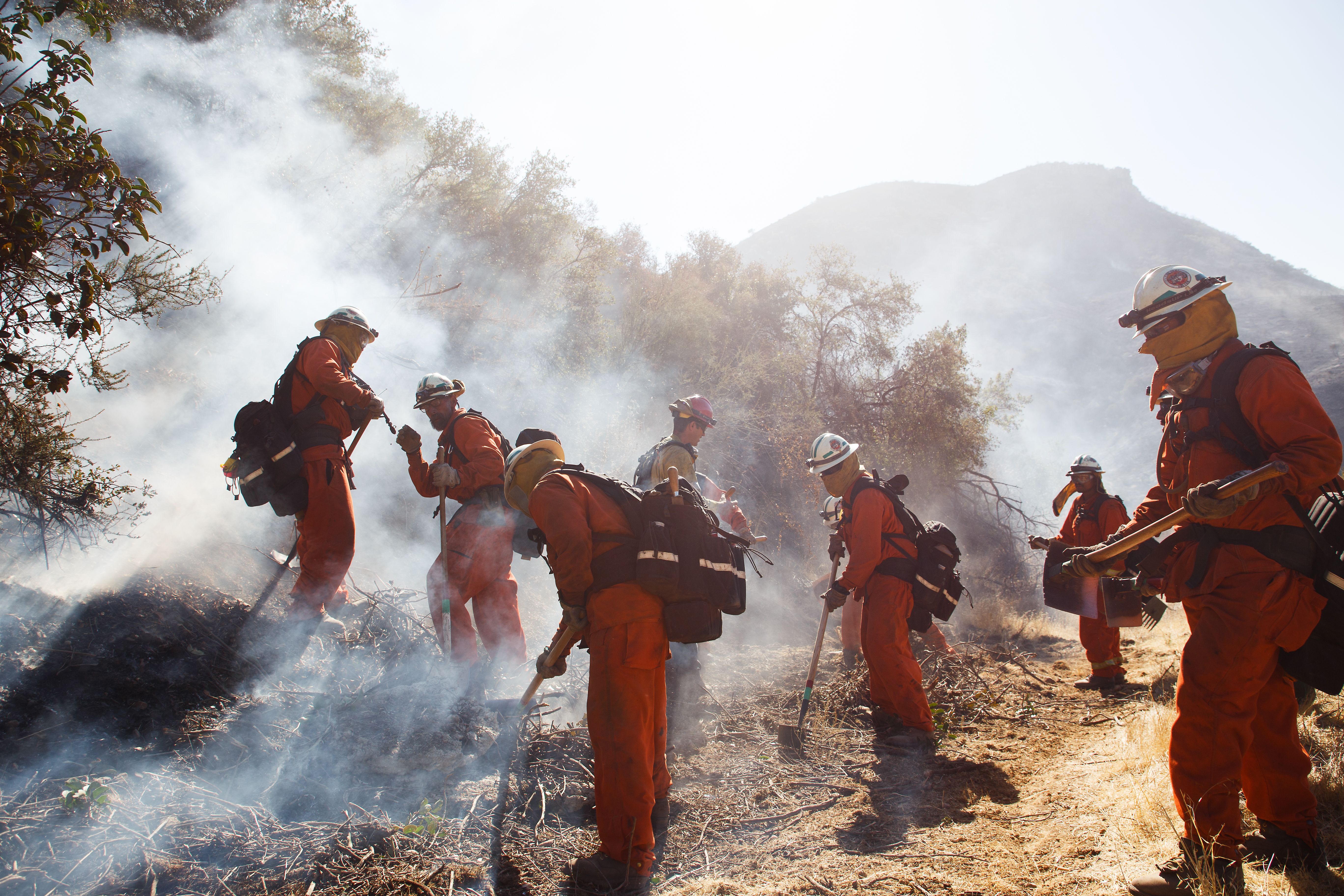 Cele mai devastatoare incendii din istoria Californiei. Peste 30 de morți și sute de persoane date dispărute