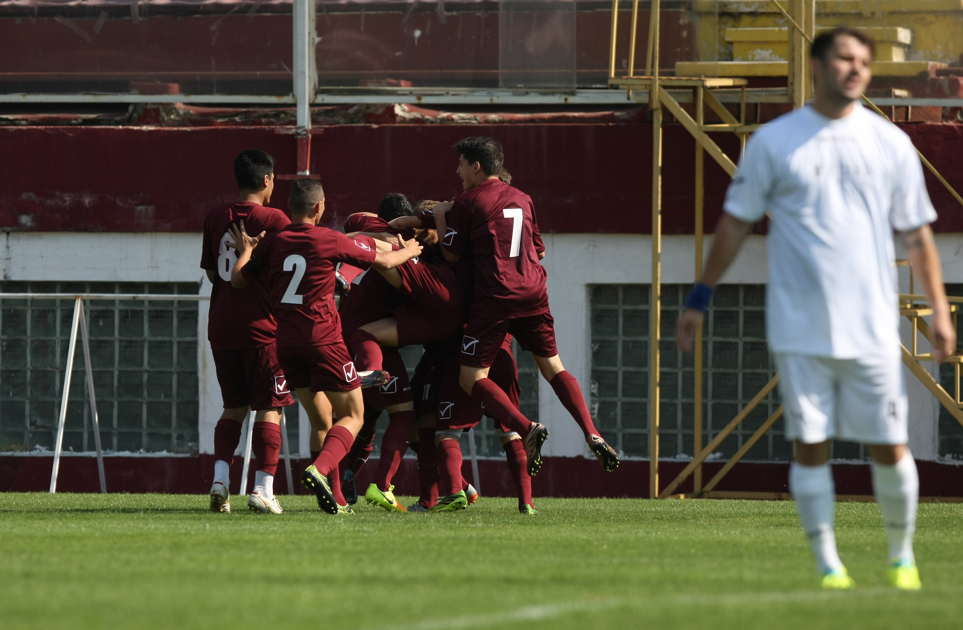 Meciul AFC Rapid - ASSC Rapid, din Liga V, întârziat cu un sfert de oră: s-a defectat imprimanta care tipărea biletele! Scor categoric: 5-0 | FOTO