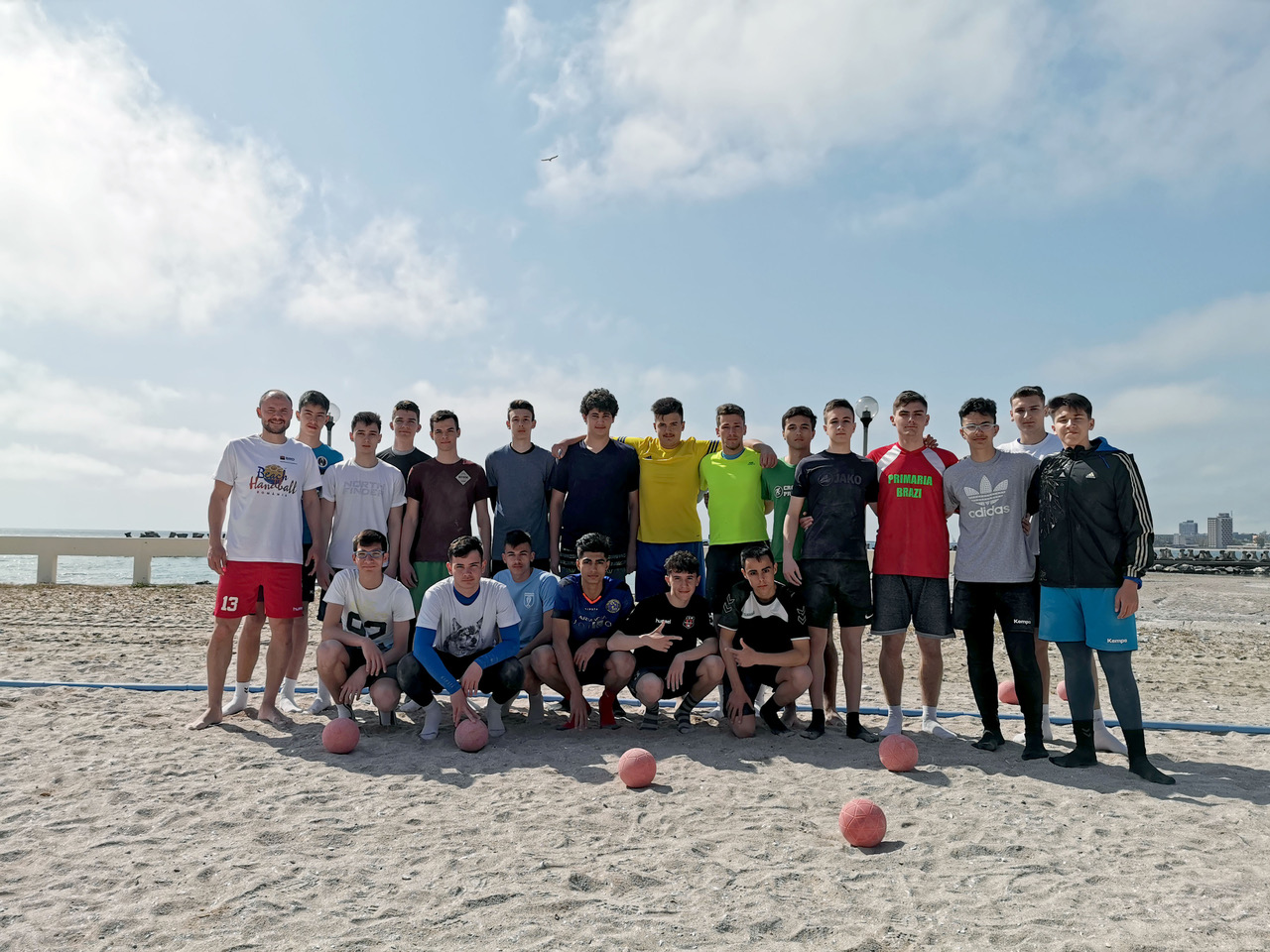 România ar putea organiza Campionatul Mondial de handbal pe plajă în 2022