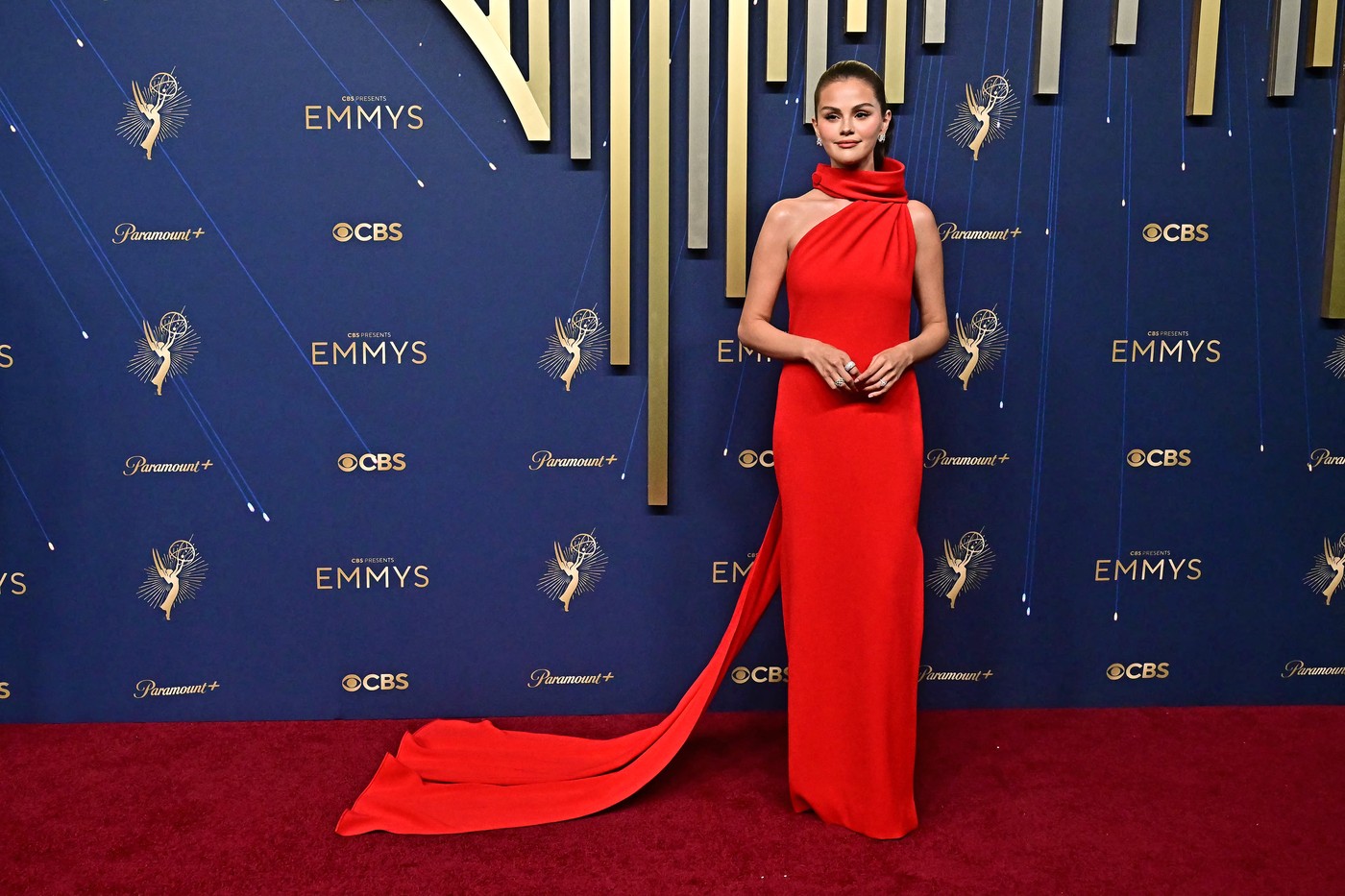 Premiile Emmy 2025. Cele mai bune și cele mai nereușite ținute de pe covorul roșu. Cine e actrița care părea că poartă un cearșaf șifonat