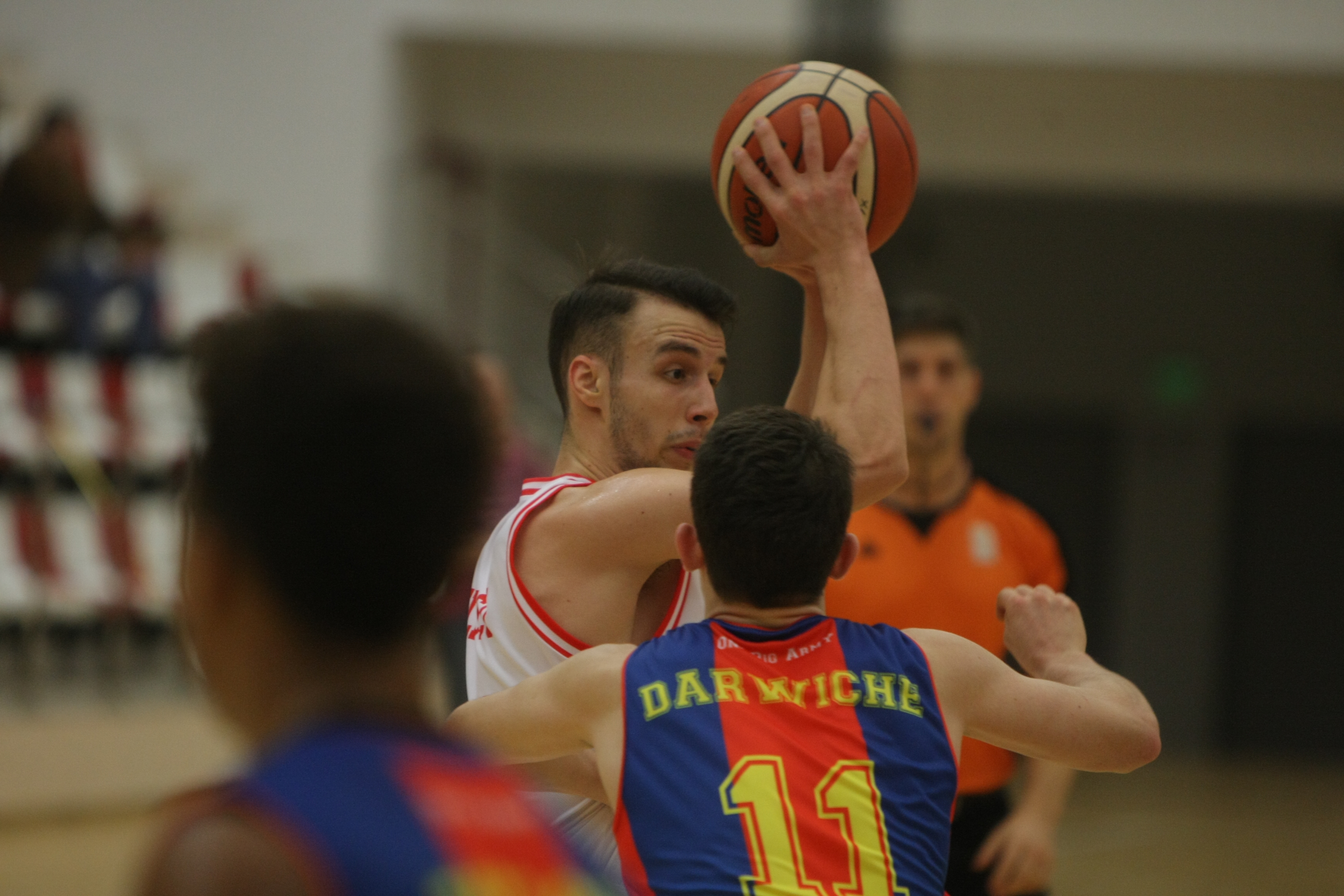 Liga Națională de baschet, etapa a 12-a. Campioana U-BT Cluj, victorie cu scandal la Pitești. Azi s-a jucat Dinamo - Steaua: înfrângere umilitoare pentru gazde | GALERIE FOTO