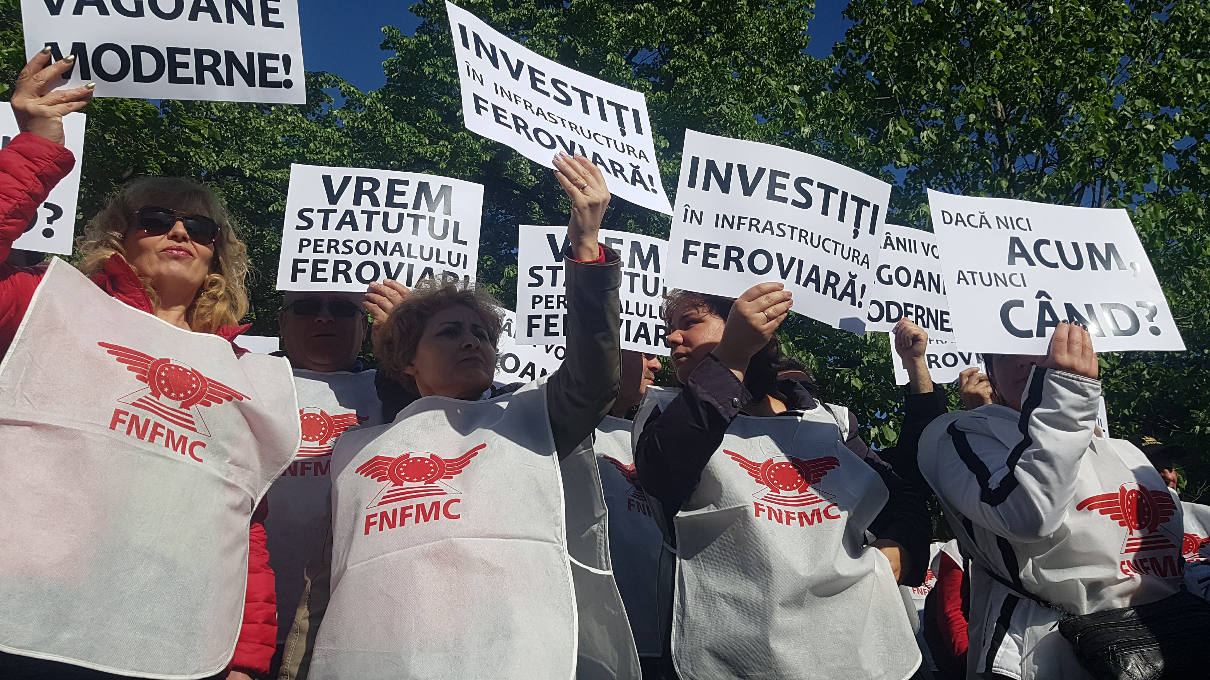 UPDATE. Protest al sindicatelor din căile ferate. 2.000 de ceferiști mărșăluiesc într-un miting, în București / FOTO&VIDEO