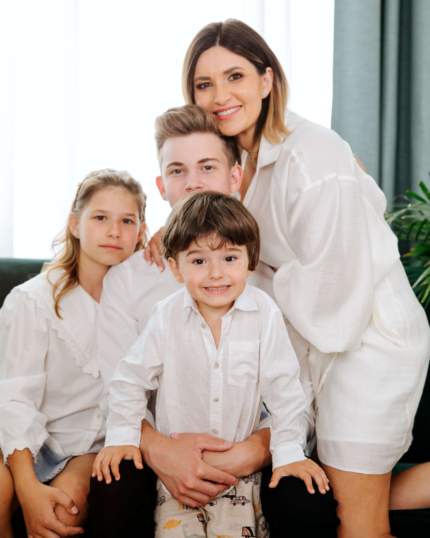Alessia, fiica Elei Crăciun, și-a dat mama de gol. Ce se întâmplă, de fapt, în familia lor. „Nici în vacanță nu am avut voie mai mult”