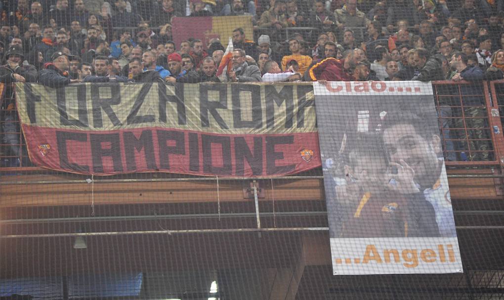 GALERIE FOTO / Victimele unui român, comemorate de un stadion întreg!