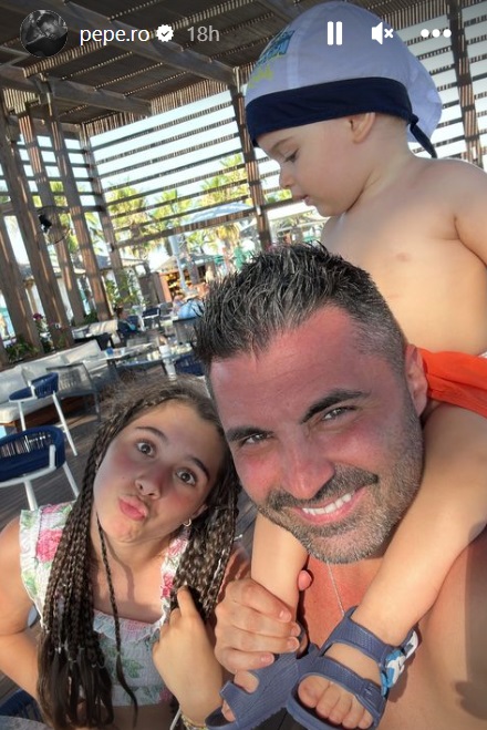 Pepe a plecat în vacanță cu familia. Cum a apărut soția Yasmine alături de fiul lor și de fetele lui din mariajul cu Raluca Pastramă