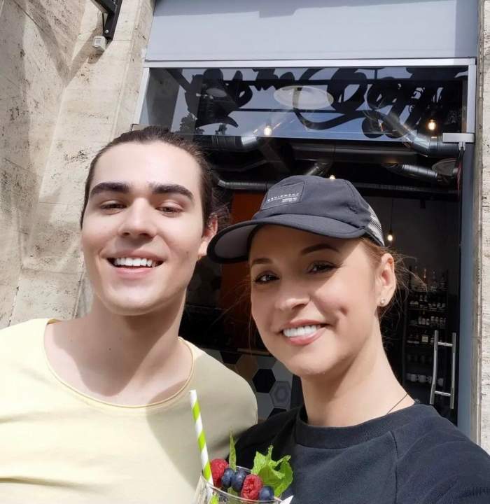 Andreea Marin l-a dat de gol pe Radu Ștefan Bănică: „O surpriză pregătește”. Cum s-a pozat vedeta cu băiatul cel mare al lui Ștefan Bănică jr.
