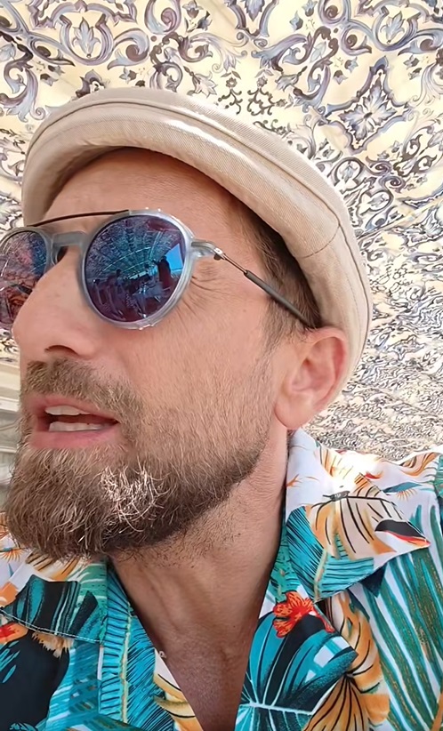 Dani Oțil nu a fost lăsat să intre într-un restaurant din Marbella din cauza ținutei. Cum era îmbrăcat: „Nu m-am mai simțit așa de când aveam 14 ani”
