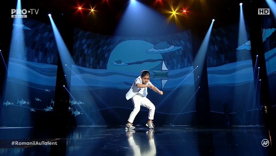 Aris Negoiță, care a primit Golden Buzz de la Pavel Bartoș și Smiley la Românii au talent, i-a fermecat pe toți în finală | FOTO & VIDEO