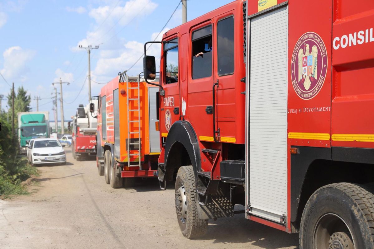 Imagini de la locul exploziei din Popești-Leordeni, soldată cu 11 răniți