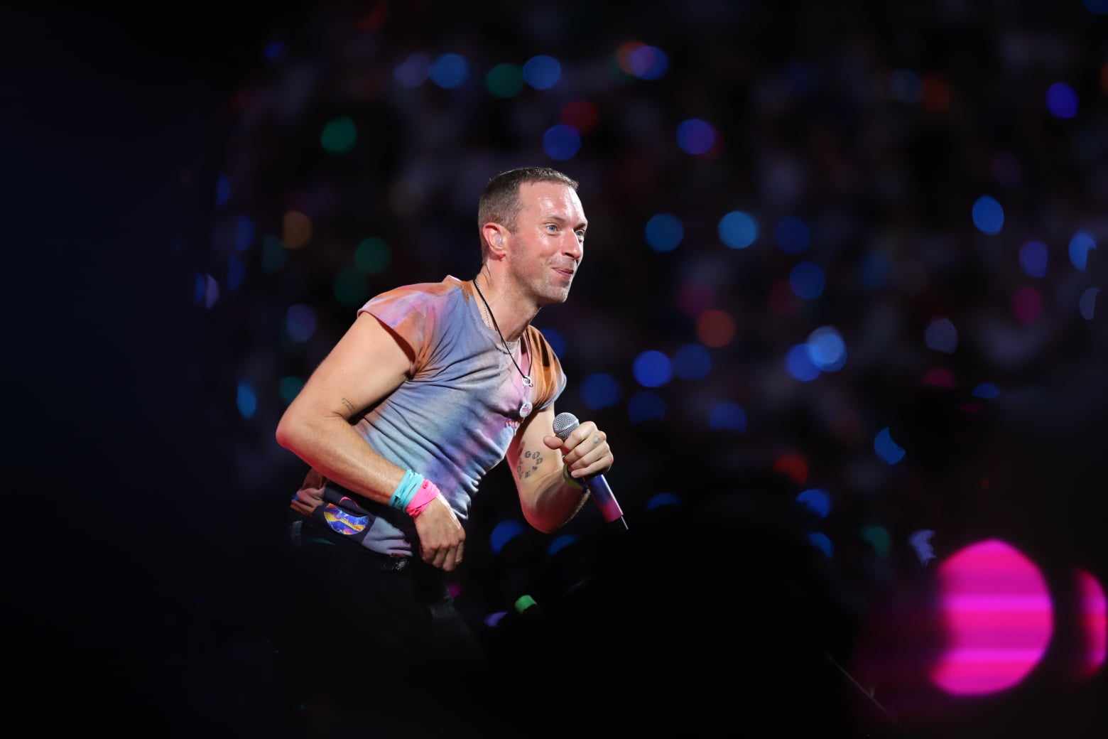 Al doilea concert Coldplay la București. Babasha a cântat din nou. Care a fost reacția publicului și ce a spus Chris Martin înaintea momentului