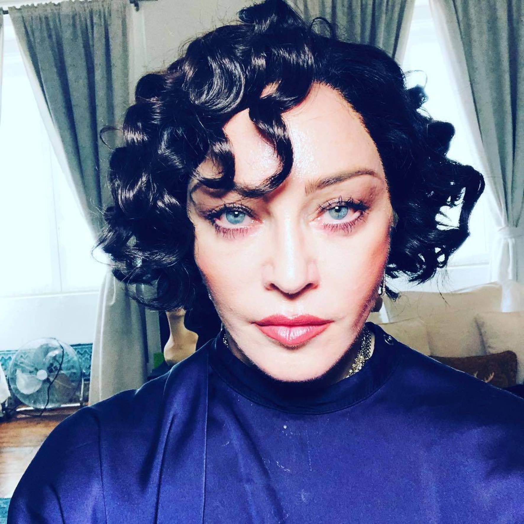 FOTO | Madonna și-a schimbat radical look-ul. Nu o mai recunoști!