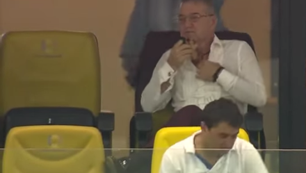 Gigi Becali a pupat cu patos cruciulițele și iconițele! Dumnezeu îți dă, dar nu-ți bagă traistă / GALERIE FOTO&VIDEO