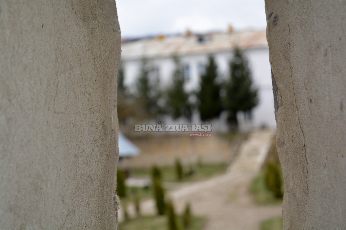 Ce s-a ales de ultima mănăstire a lui Ștefan cel Mare. Nimeni nu își asumă renovarea lăcașului de cult | FOTO