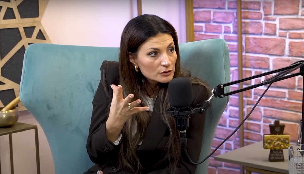 Ioana Ginghină a găsit poze cu altă femeie în telefonul soțului: „Nu suntem bine”. Actrița a spus detalii picante despre viața intimă cu Cristi Pitulice