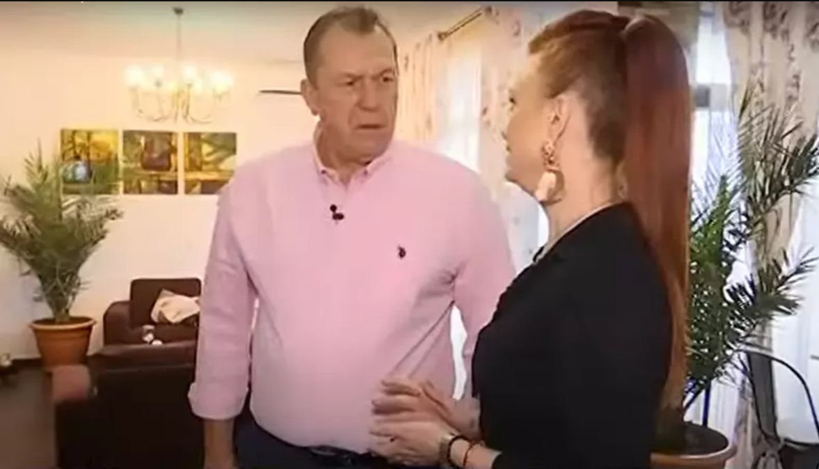 Imagini din casa în care a locuit Helmut Duckadam cu soția Alexandra și fiica Julianne. În vilă are și „scara președinților”