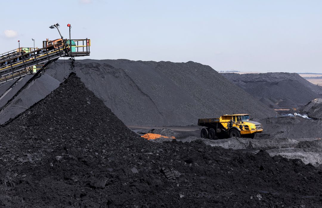 Mining giant founded by South African billionaire Oppenheimer, to sell Australian coal mines to UK miner for $3.9bn