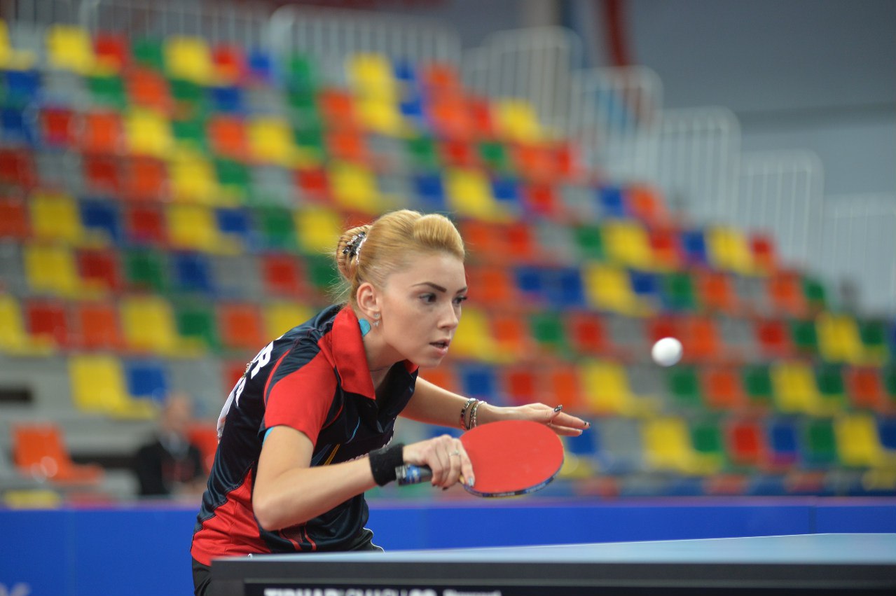 România este în finala Campionatului European de tenis de masă de la Ekaterinburg, din Rusia! ^Victorie de senzație împotriva Ucrainei. În ultimul act jucăm cu Germania, deținătoarea titlului continental, marți, ora 12, Eurosport 1