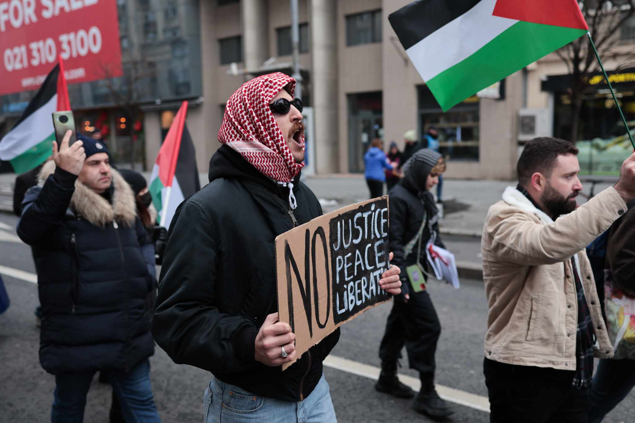 Un nou miting pro-Palestina în București. Circa 100 de persoane cer oprirea ostilităților din Gaza