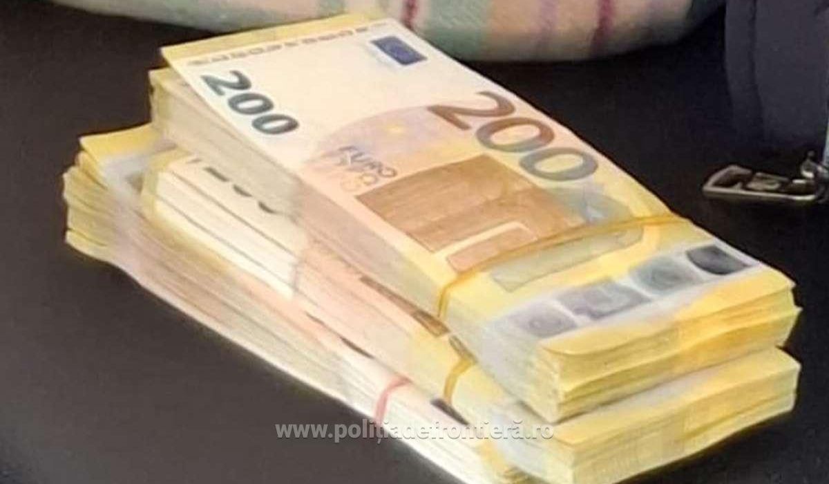 Două românce s-au întors din Dubai cu cât ar câștiga un român cu salariul minim pe economie în 495 de ani de muncă