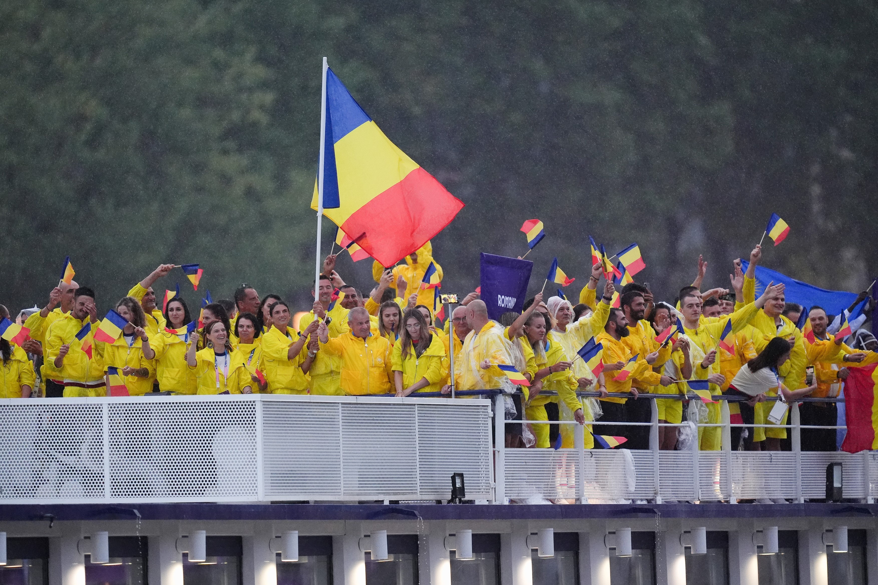 Ceremonia de deschidere a Jocurilor Olimpice de la Paris 2024. Imagini spectaculoase din capitala Franței | VIDEO