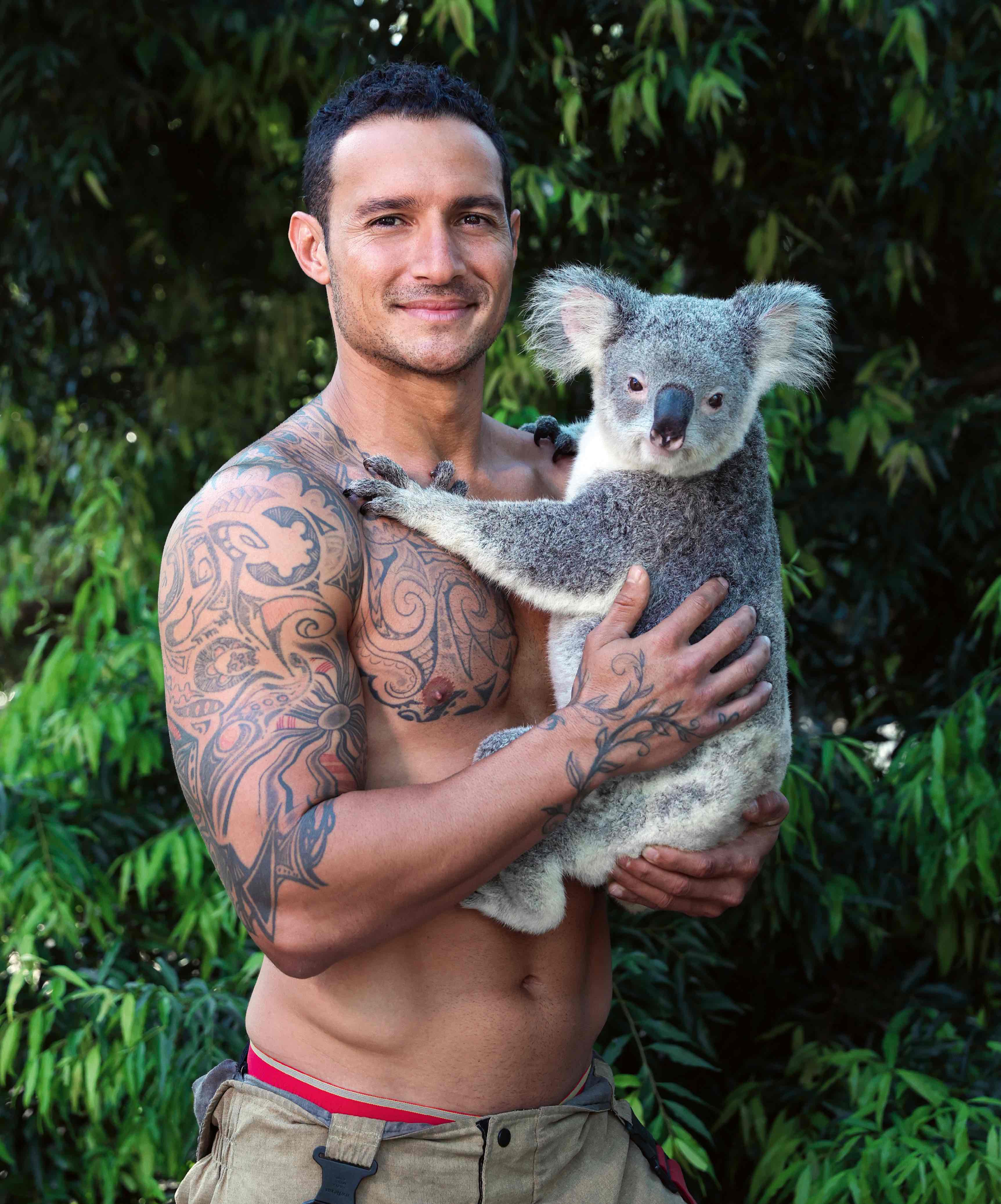 Pompieri cu brand. Salvatorii australieni au pozat în scopuri nobile, banii merg la organizații ce protejează animalele și la copiii bolnavi de cancer