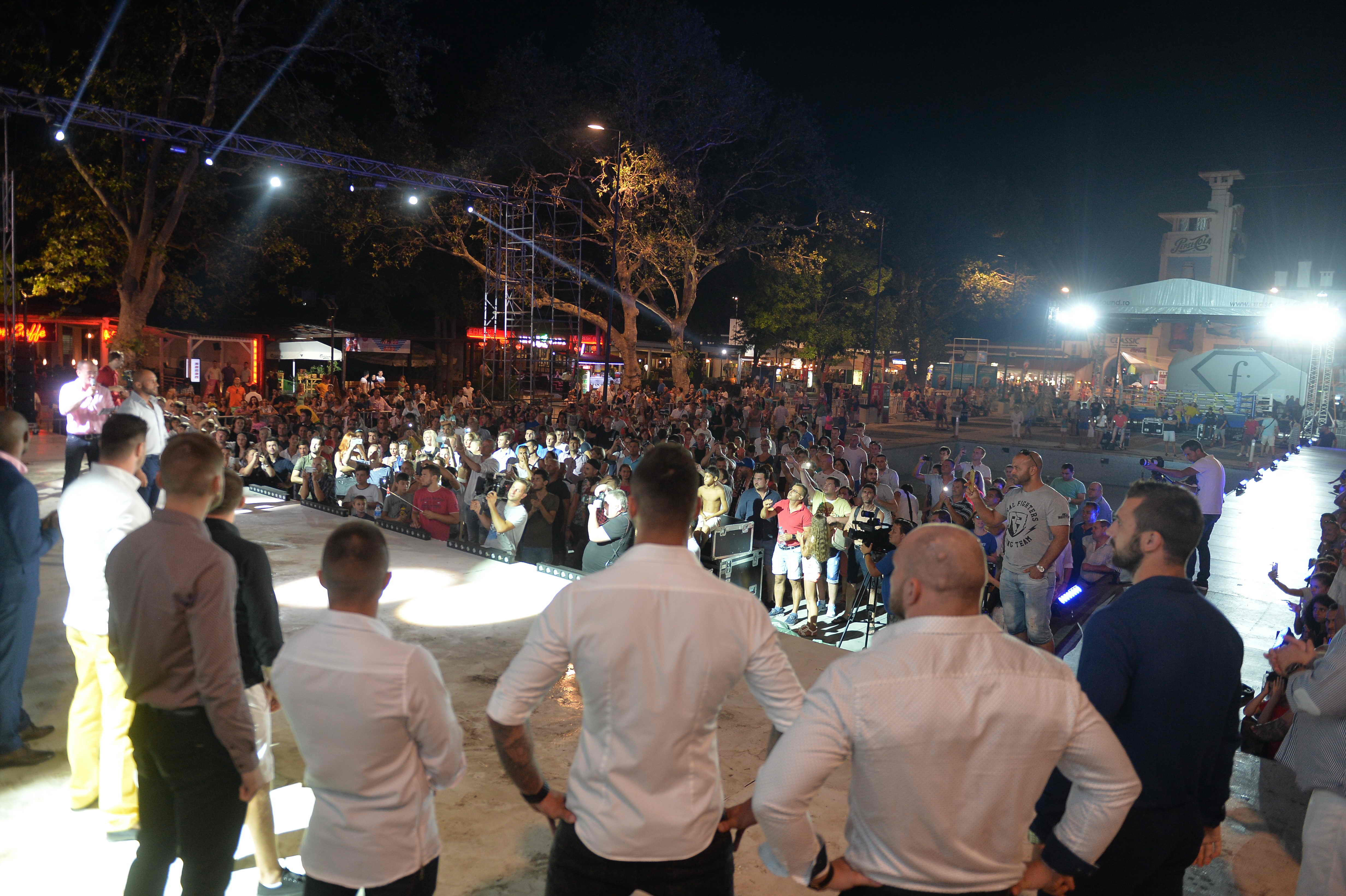 Luptătorii de la Superkombat Mamaia au trecut cu bine de proba cântarului / GALERIE FOTO