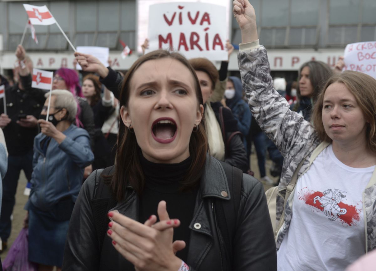 Protestatare vs mascații lui Lukașenko. Imaginile din Minsk care au făcut înconjurul lumii