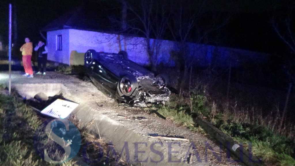 Unul dintre organizatorii turneului naționalei în SUA, din 2006, accident groaznic: ^a intrat cu mașina direct în stâlp, apoi s-a dat peste cap! A scăpat miraculos cu viață